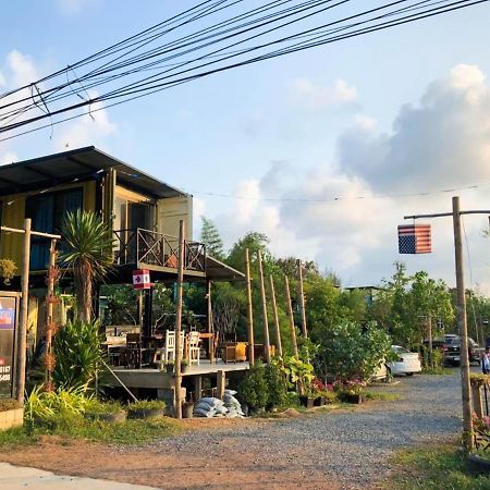 Beach Box Resort At Rimlay Rayong Exterior photo
