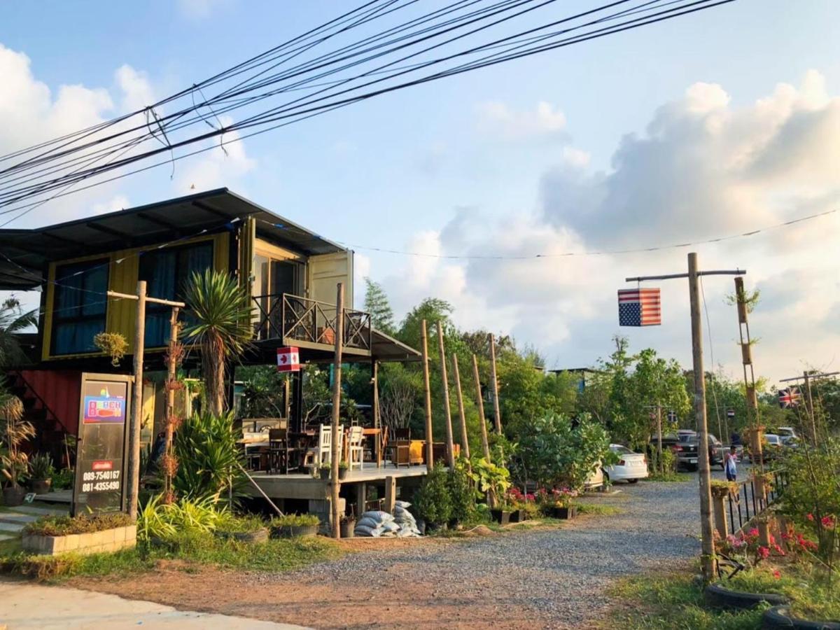 Beach Box Resort At Rimlay Rayong Exterior photo