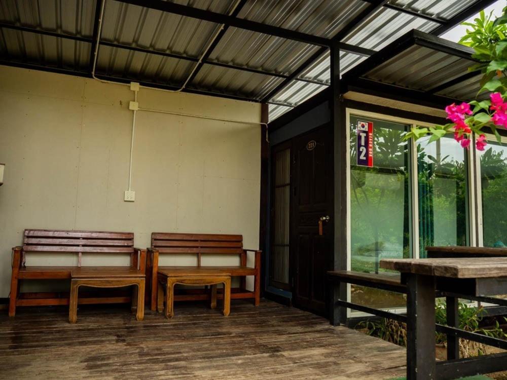 Beach Box Resort At Rimlay Rayong Exterior photo