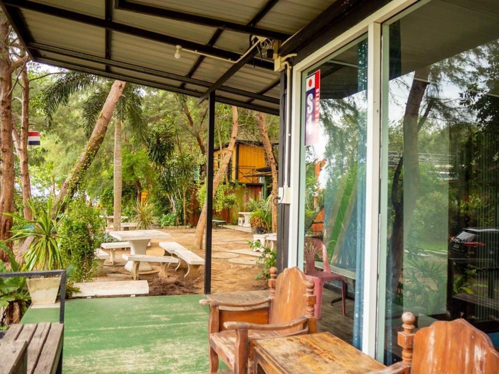 Beach Box Resort At Rimlay Rayong Exterior photo