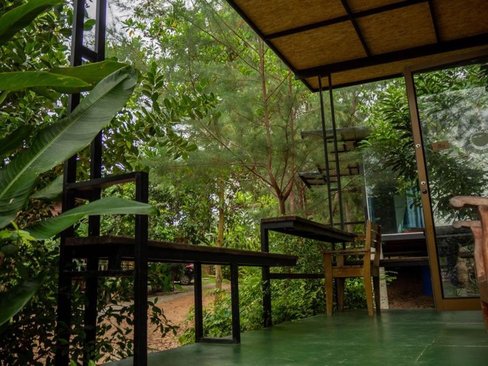 Beach Box Resort At Rimlay Rayong Exterior photo