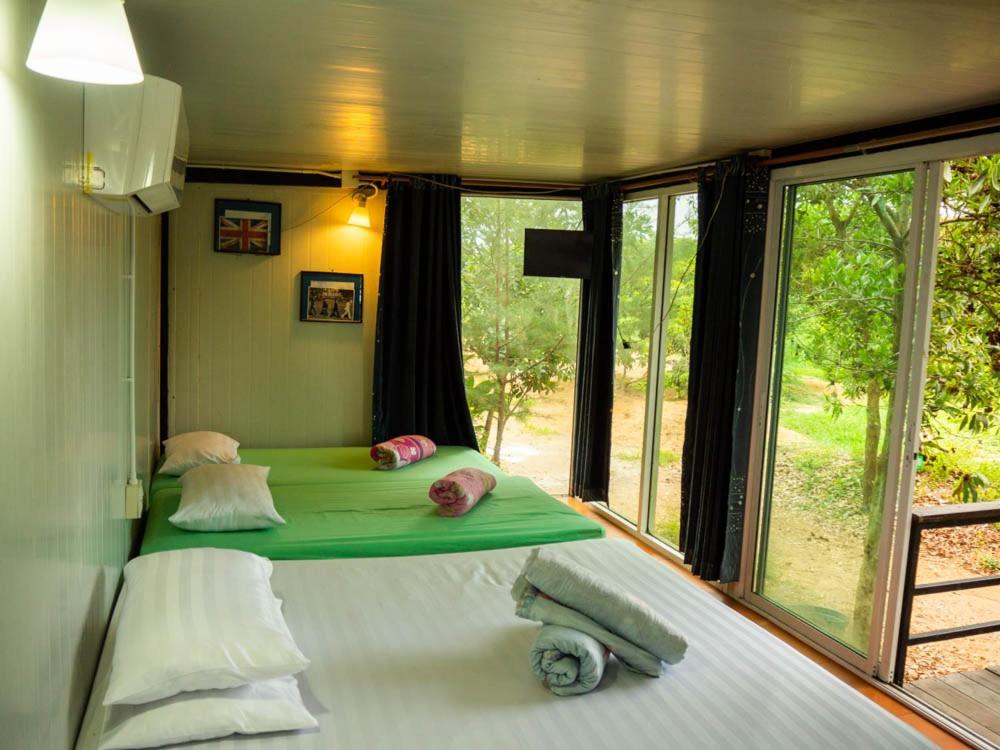 Beach Box Resort At Rimlay Rayong Exterior photo