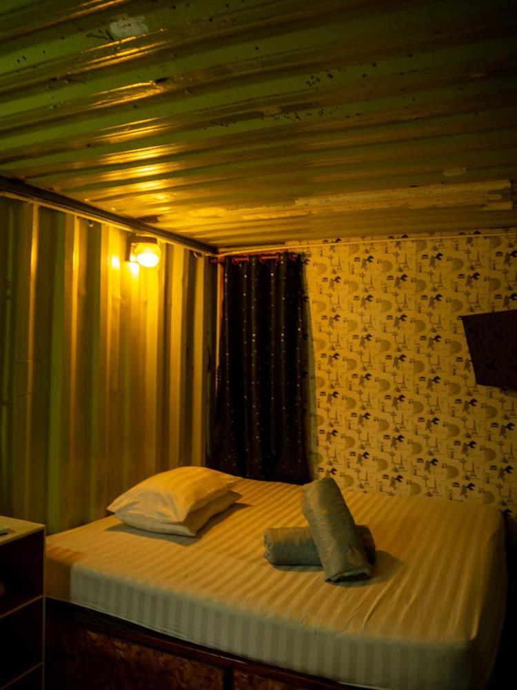 Beach Box Resort At Rimlay Rayong Exterior photo