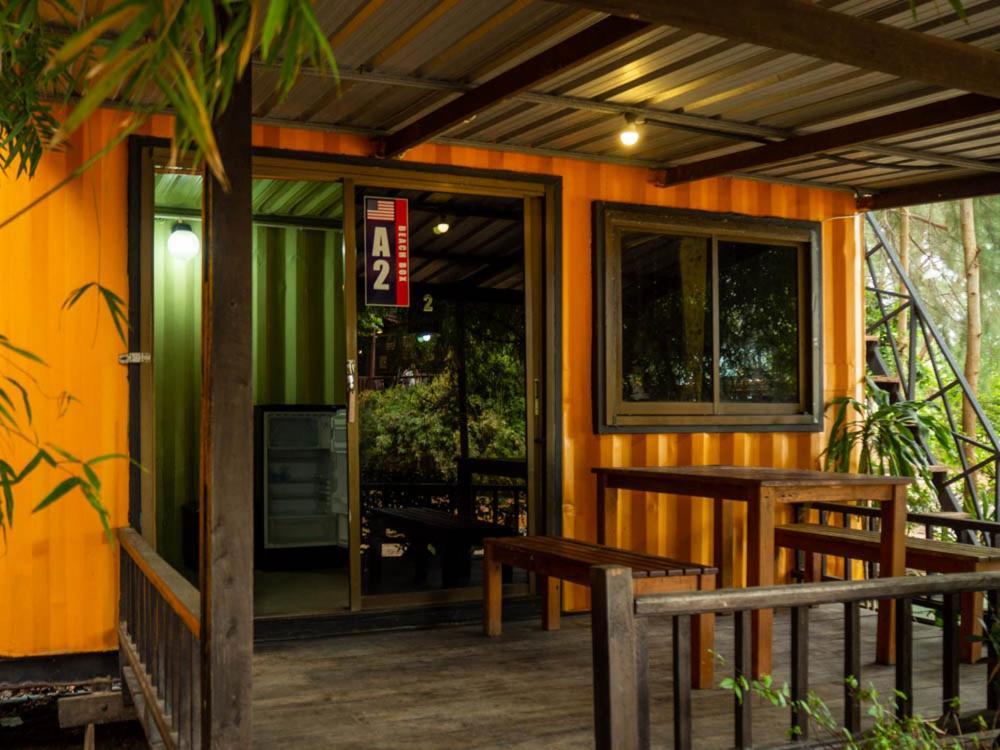 Beach Box Resort At Rimlay Rayong Exterior photo